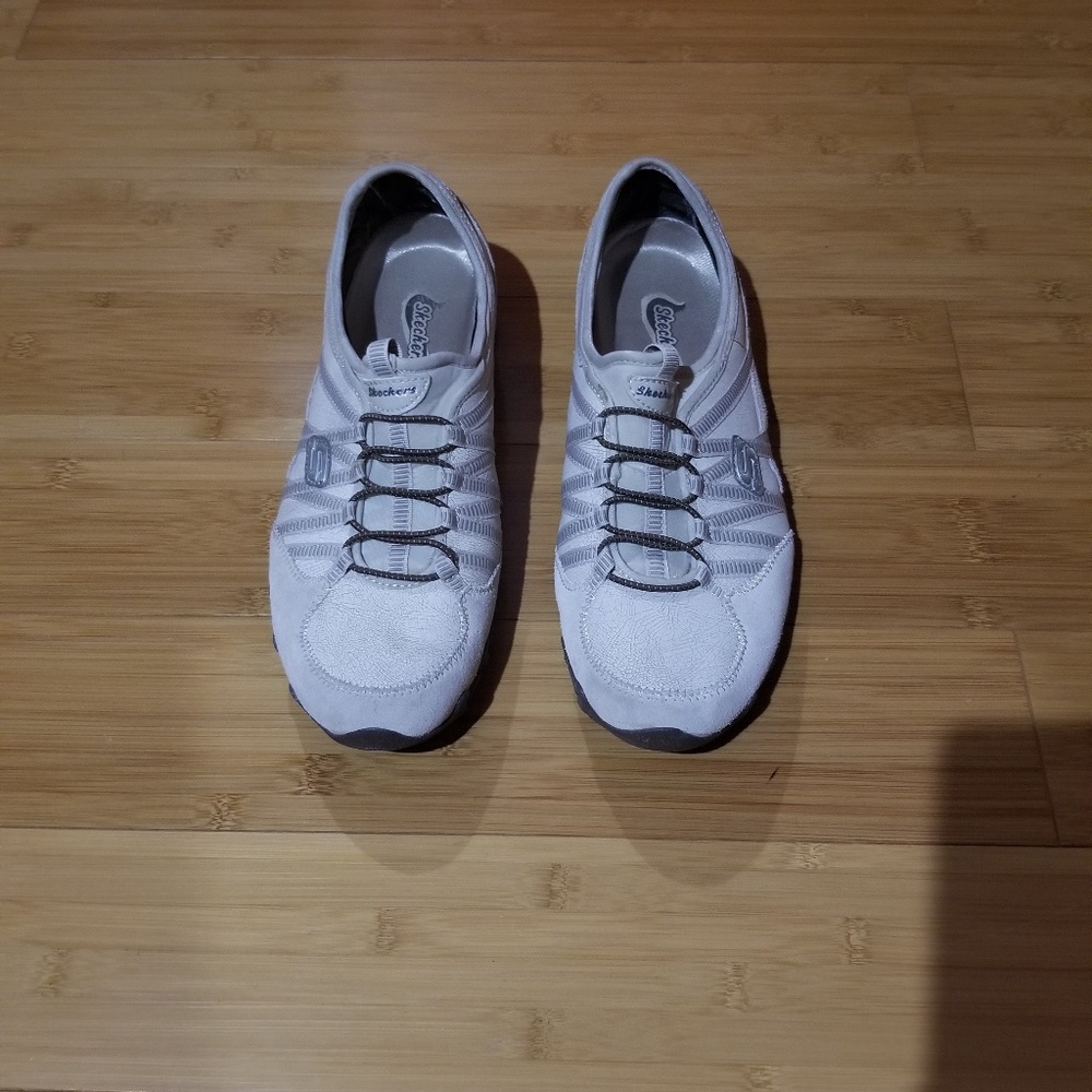 Skechers Size 10 Tan Slip on Sneakers